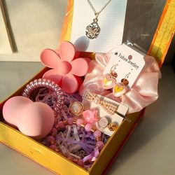 women gift hamper