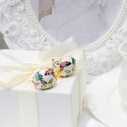 white floral earrings